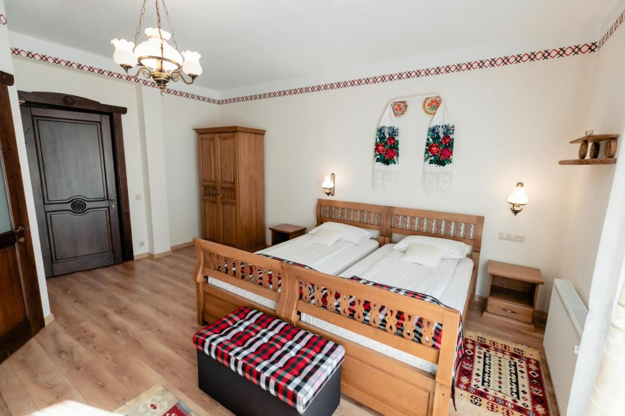 Glodeanca Hotel Eksteriør billede