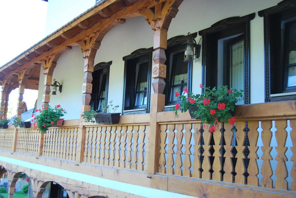 Glodeanca Hotel Eksteriør billede